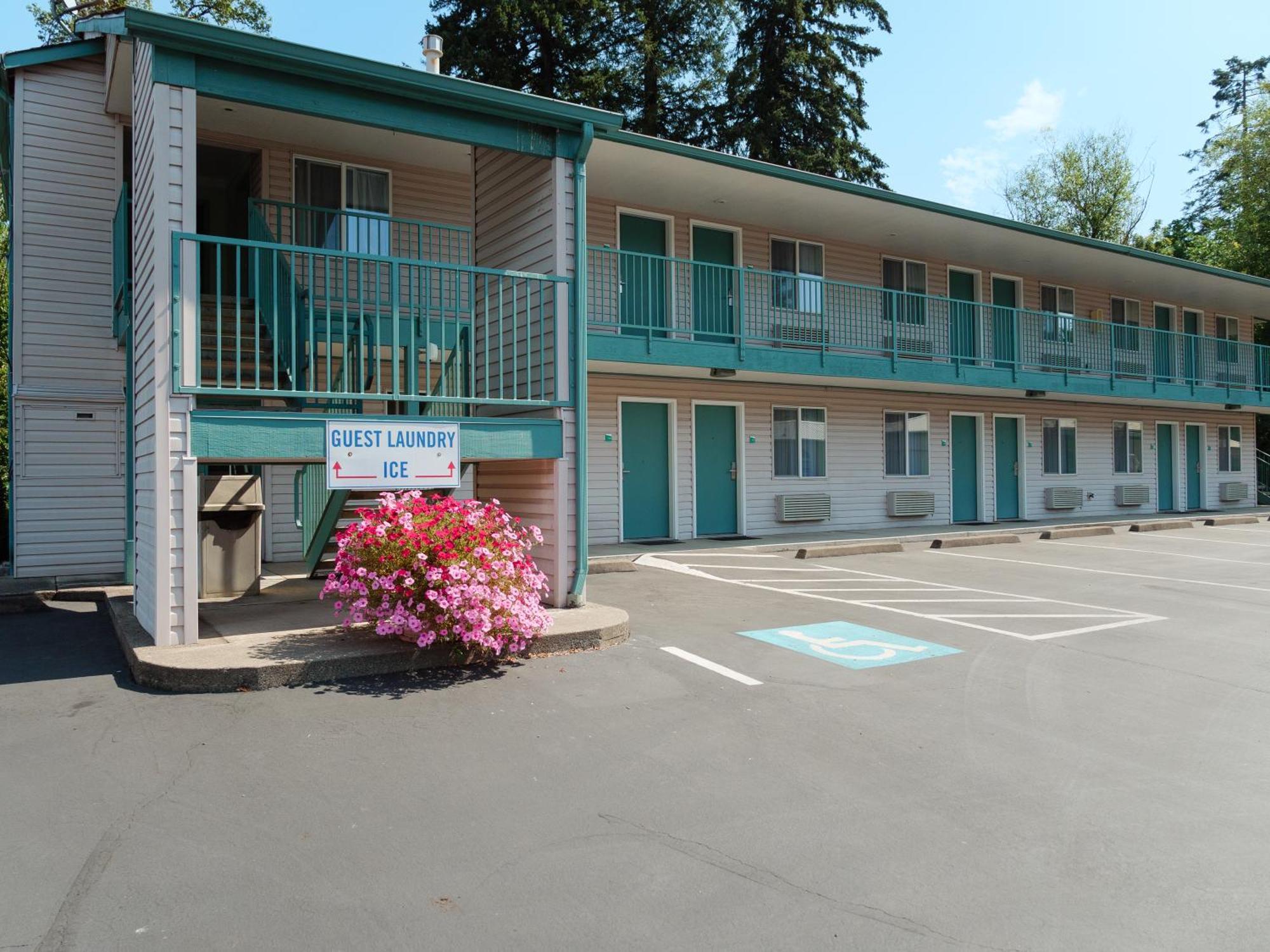 Sweet Home Inn Екстериор снимка